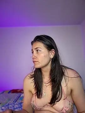 aurora_divine live cam