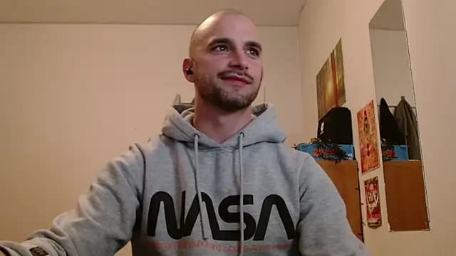 OskarBreno live cam