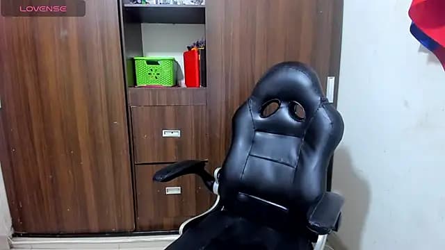 miss_bigcockts live cam