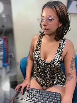 LeylaKnox live cam
