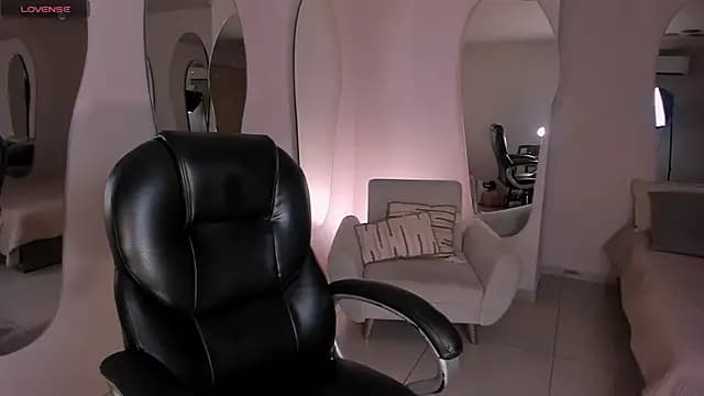ArianaNova live cam