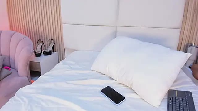 rachell_queen_ live cam