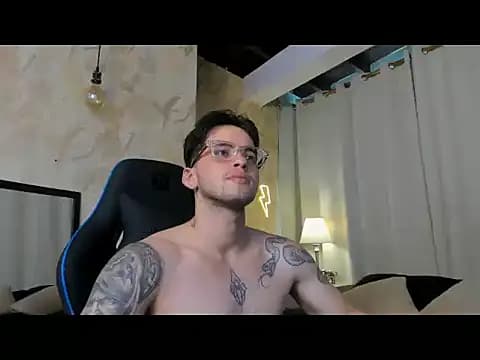 RONNY_COLTON live cam on Stripchat