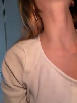 -AngelAri live cam