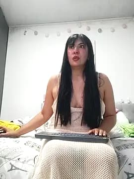 aisha_latina live cam