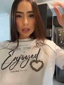 Mau_White live cam