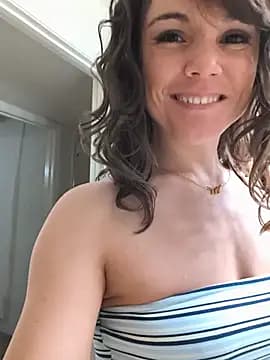 BaileyMFox live cam