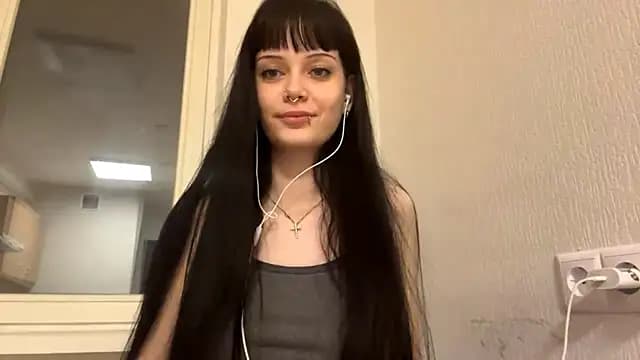 CharmaineElles live cam on Stripchat