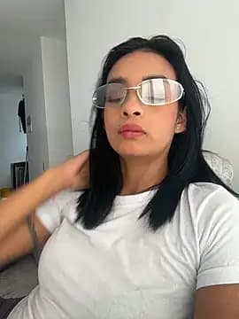 Laura_fernandezII live cam