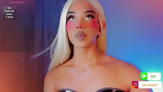 DanniLee_ live cam