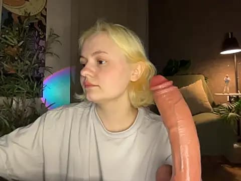MoonIvy_ live cam