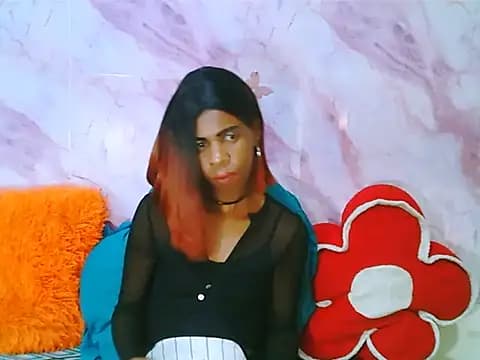 EbonySweetPeach live cam