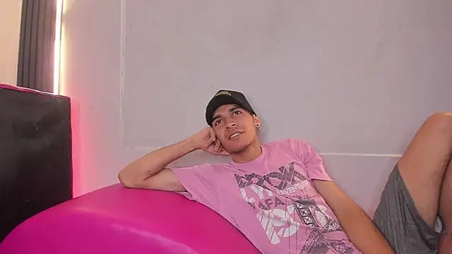 Threesome-no-mercy live cam