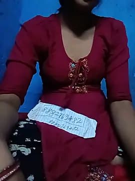 ruchigoutam live cam on Stripchat