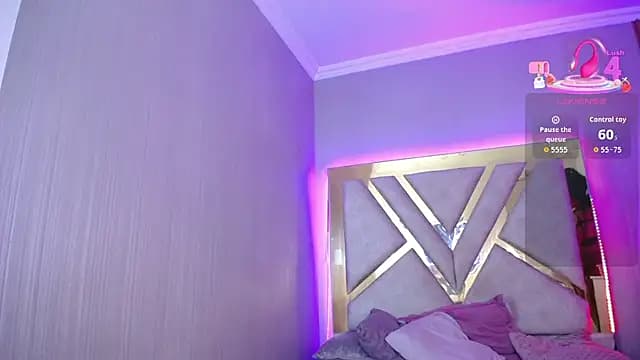 Charlotte_miles live cam
