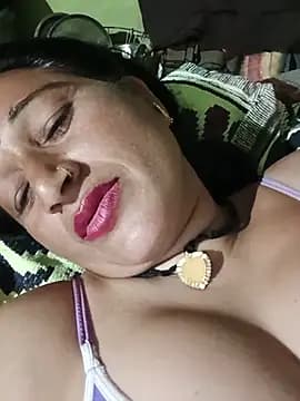 Haliya8 live cam
