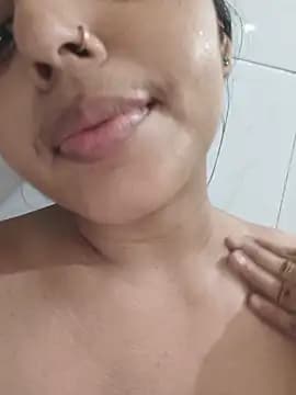 Cute-Simmi69 live cam