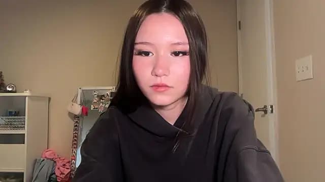 luvvivii live cam