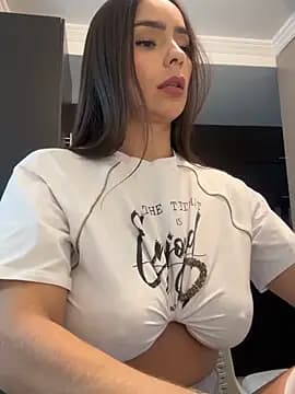 Mau_White live cam