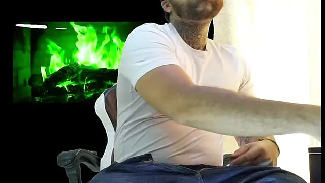 aronmiller404 live cam