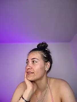 aurora_divine live cam