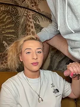 Strongqueen live cam