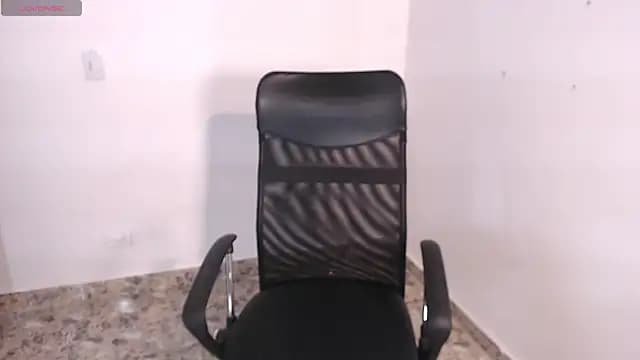 Cherykathaleiya live cam on Stripchat