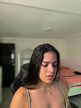 JuanitaMore01 live cam