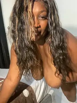 Cardiebae89 live cam