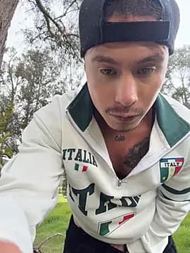 DominickVegas live cam