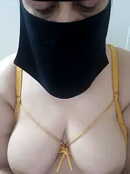Amira_Egypt live cam on Stripchat