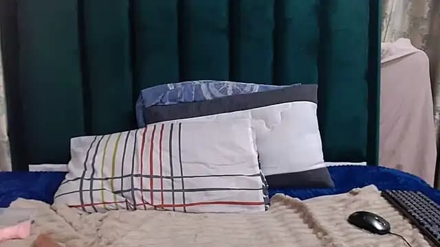 Candybittch live cam