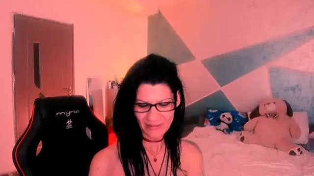 SweetSin40 live cam