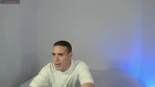 Axel__fierro live cam