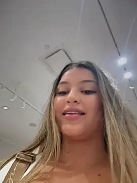 lunablossom_ live cam