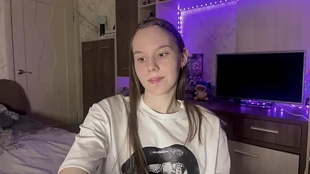RinaRight live cam