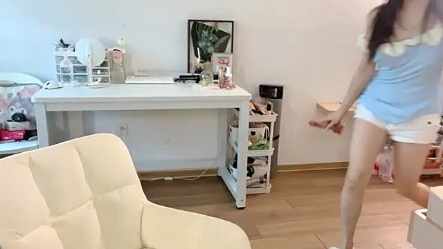 Lihua_oxox live cam