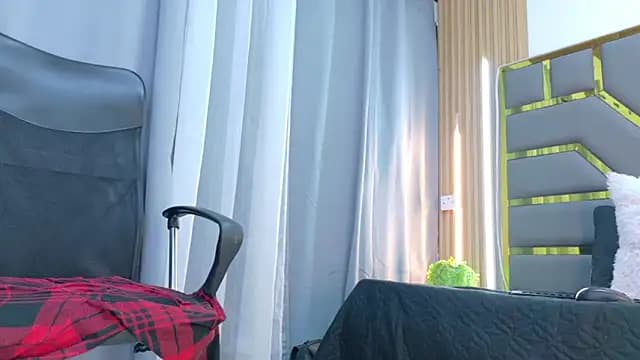 Oliver_bigblack_cock live cam
