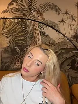 Strongqueen live cam