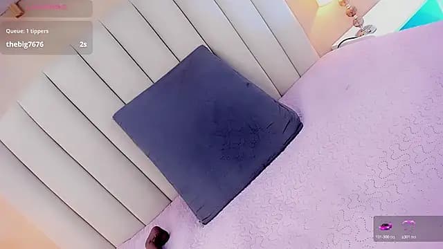 Mia_thompson_19 live cam