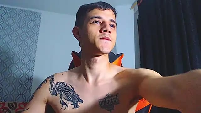 ADAM_HOT live cam