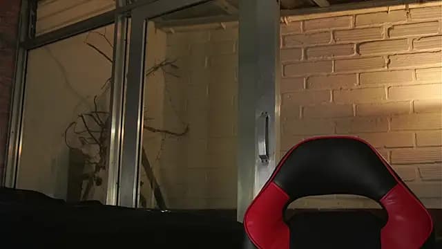 AlphaMasterXxx live cam