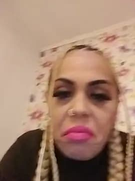 izauri2025 live cam