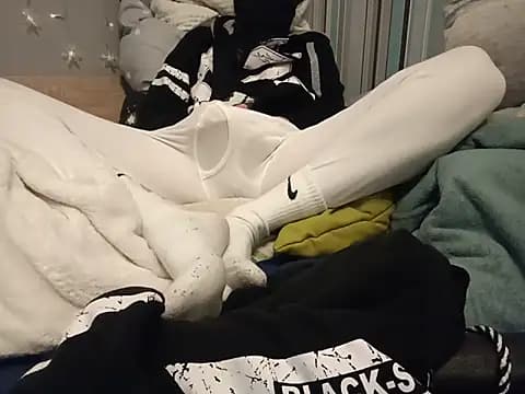 evilku live cam