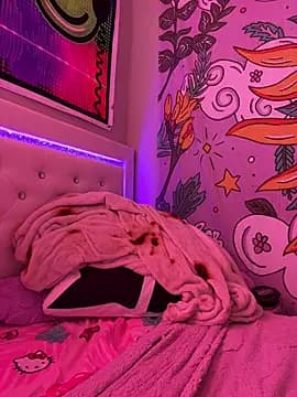Cutiepiespanks live cam