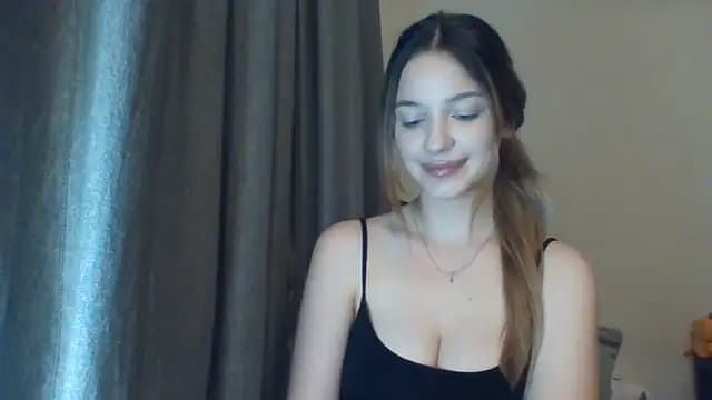 EvelineMagnetic live cam