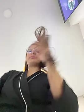Pretty__Milf live cam