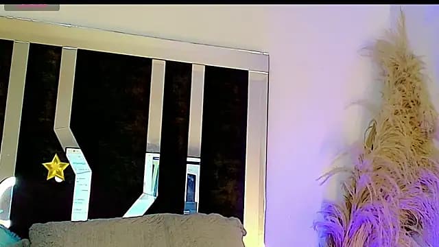honey_skin live cam