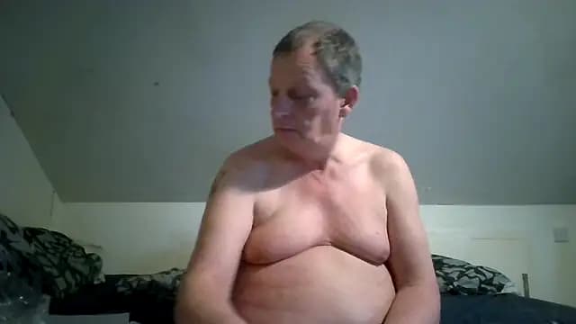 chubbybear2cum live cam