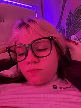 Cutiepiespanks live cam